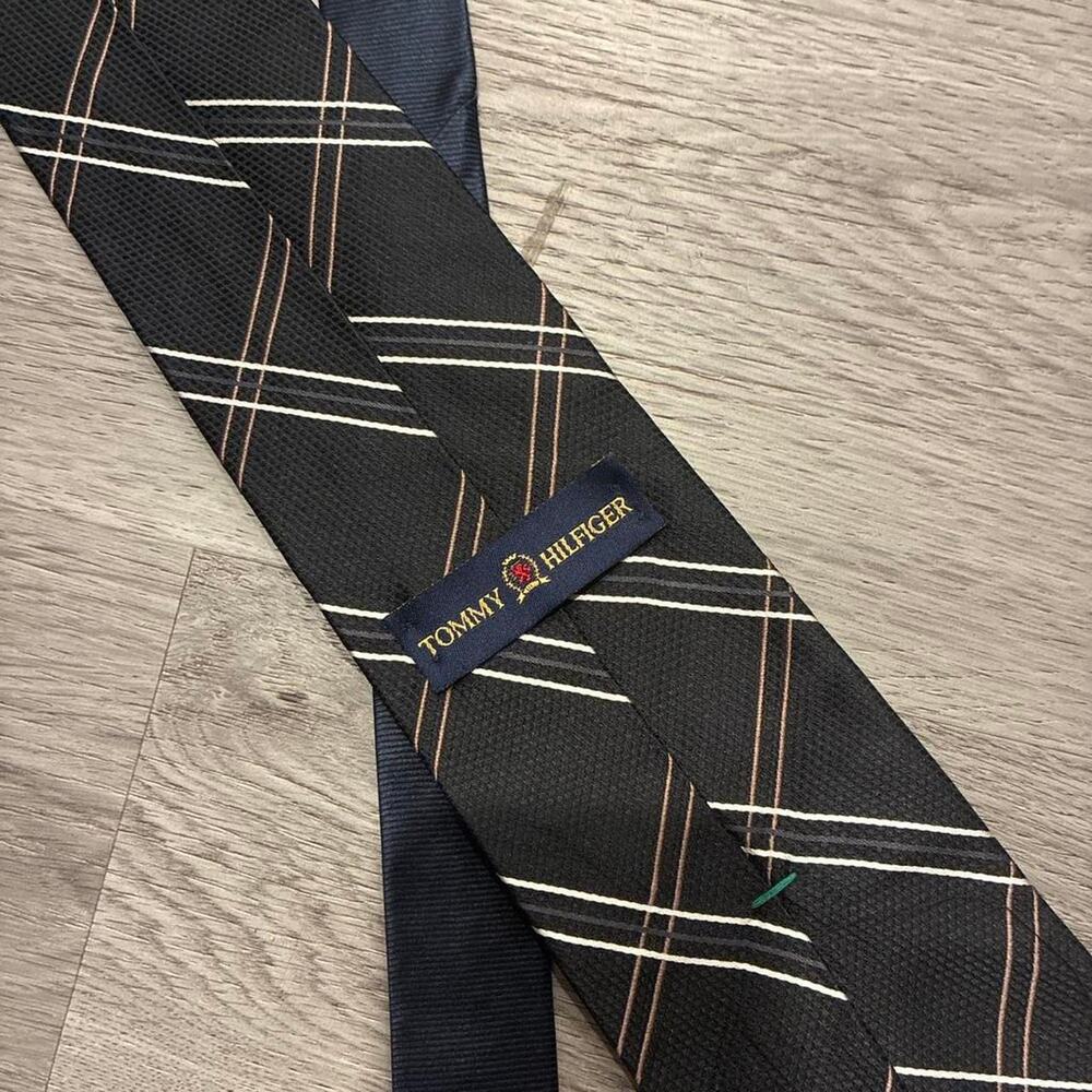 Tommy hilfiger black tie with
